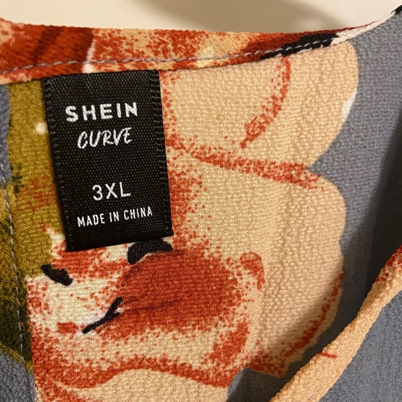 Shein Floral Plus Size Dress - Picture 3 of 3